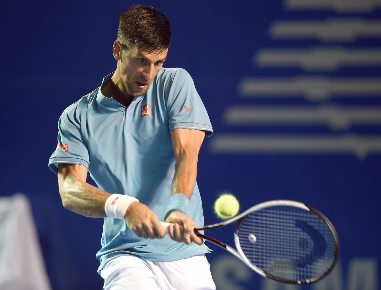 El serbio se adjudicó un partido de alto voltaje con parciales de 4-6, 6-4, 6-4 tras dos horas y 38 minutos.