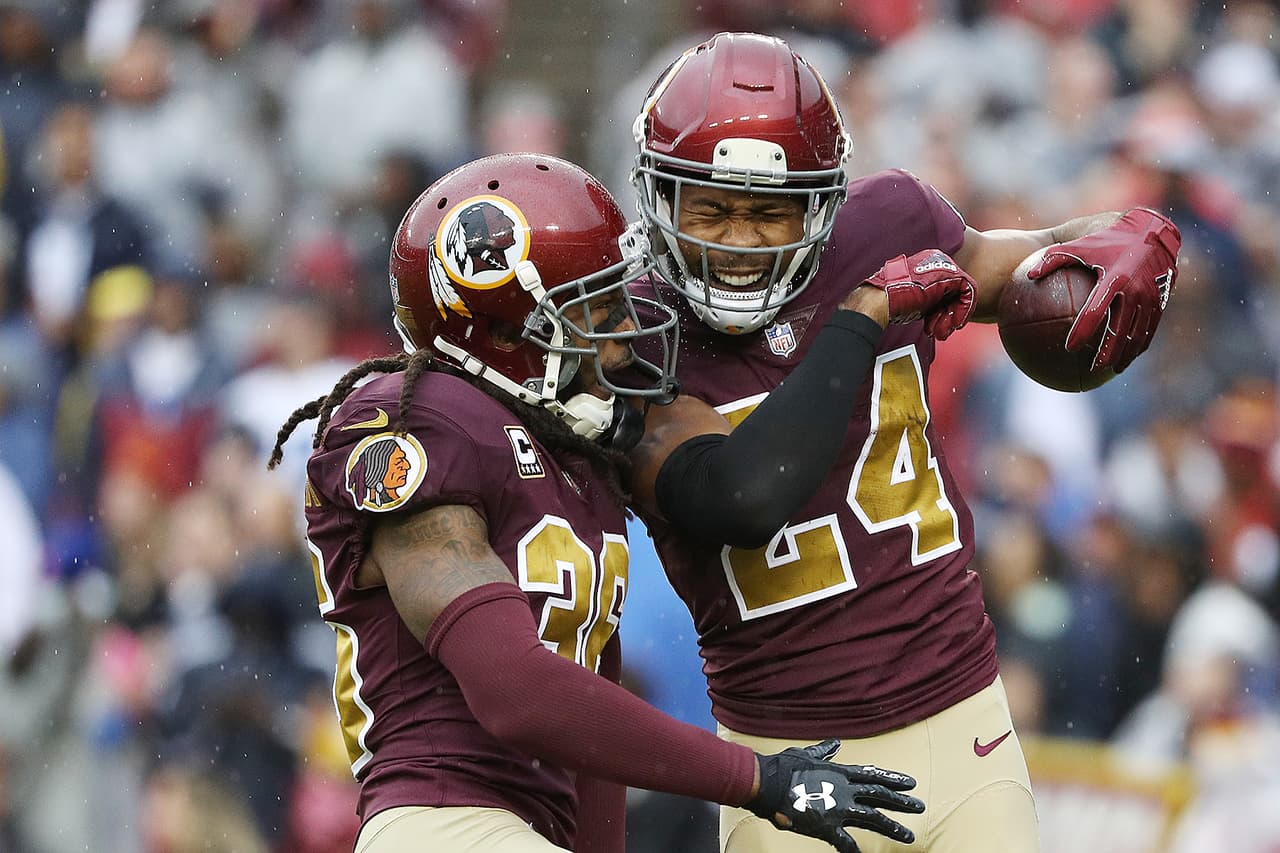 <b>Puesto 19. Equipo de fútbol de Washington (NFL, futbol americano)</b>
<br>
<br>• Valor: 3,500 millones de dólares.
<br>
<br>• Cambio de valor en los últimos cinco años: +23%.
<br>
<br>• Propietario: Daniel Snyder.
<br>
<br>• Año de compra: 1999.
<br>
<br>• Precio pagado: 750 millones de dólares.
<br>
<br>Las protestas raciales de 2020 llevaron a que la directiva del equipo decidiera cambiar su nombre (Redskins, ‘Pieles Rojas’), por ser una alusión a la cultura nativa norteamericana. En 2022 jugarán con un nuevo nombre, seleccionado de las sugerencias de los fanáticos. 
<br>
<br>Los equipos en el ranking de Forbes pertenecen a los cuatro deportes más populares del mundo: futbol americano, baloncesto, fútbol y béisbol. Todas las franquicias han sido impulsadas por importantes acuerdos de derechos de transmisión, “el factor más importante para estar en el top 50 de la lista”, según la publicación.
<br>