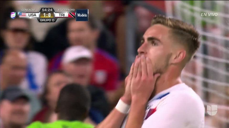 Tiro desviado de Tyler Boyd