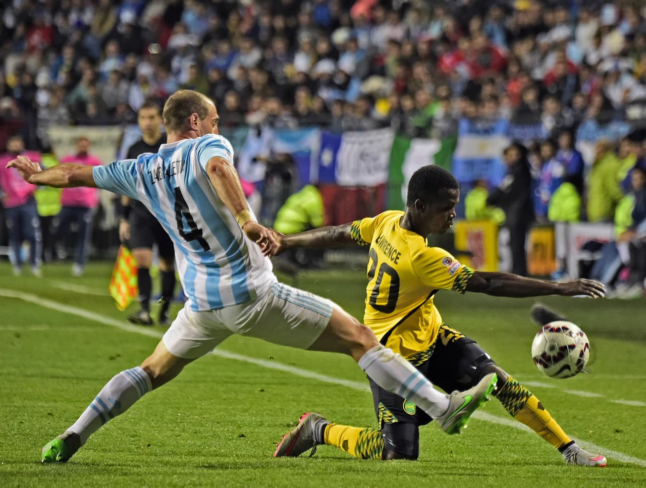 Pablo Zavaleta también se vio exigido por los jamaiquinos que dieron un juego bastante digno.