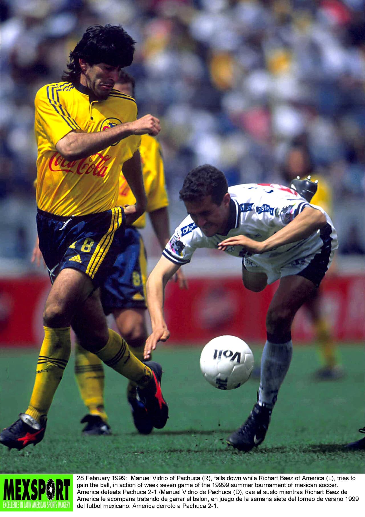 Richart Báez, jugó sólo una temporada en el club durante el año de1999.