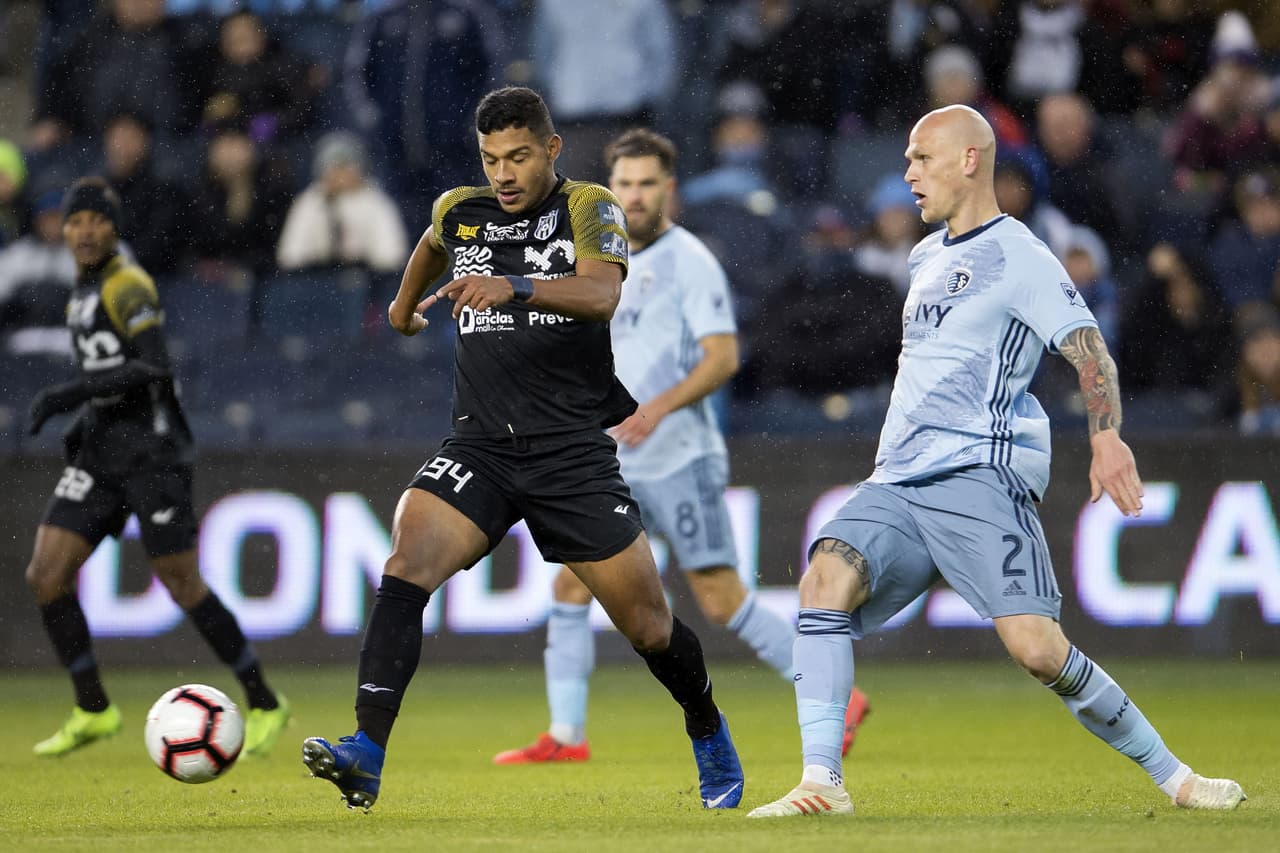 Independiente La Chorrera hizo más descarada su postura defensiva y con base en contragolpes buscaba sorprender al equipo de la Major League Soccer en su intento por igualar la eliminatoria.