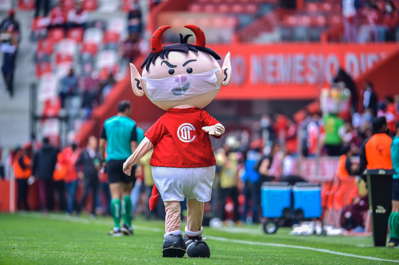 Atlético de San Luis se impone ante Toluca en el Nemesio Diez con marcador de 2-1. Germán Berterame, con doblete, le dio la victoria y los tres puntos al equipo visitante, mientras que para los 'Diablos Rojos', Ian González descontó el único tanto de penalti a favor de los locales, durante la Jornada 10 en el Apertura de la Liga MX