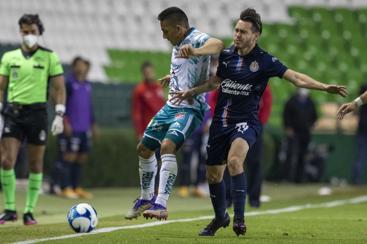 Con goles de Jesús Sánchez, José Macías y Alejandro Mayorga, Chivas vence 1-3 a León de visita y se adueña de los puntos. Chivas avanza hasta la posición número 11 y León se queda en el sótano con la quinceava plaza con cuatro unidades.