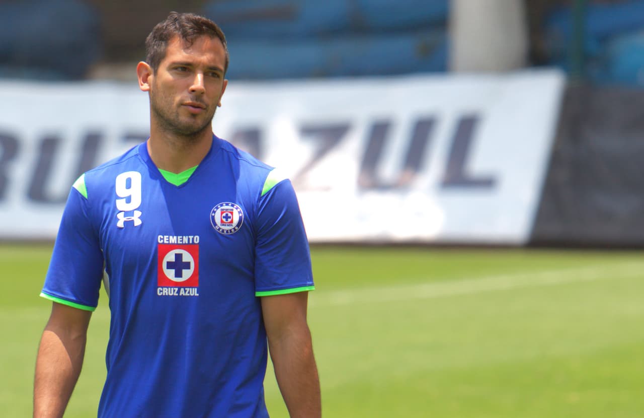 El paraguayo 
<b>Roque Santa Cruz </b>se unió al Cruz Azul en el 2015 pero no pudo demostrar sus cualidades por culpa de las lesiones.