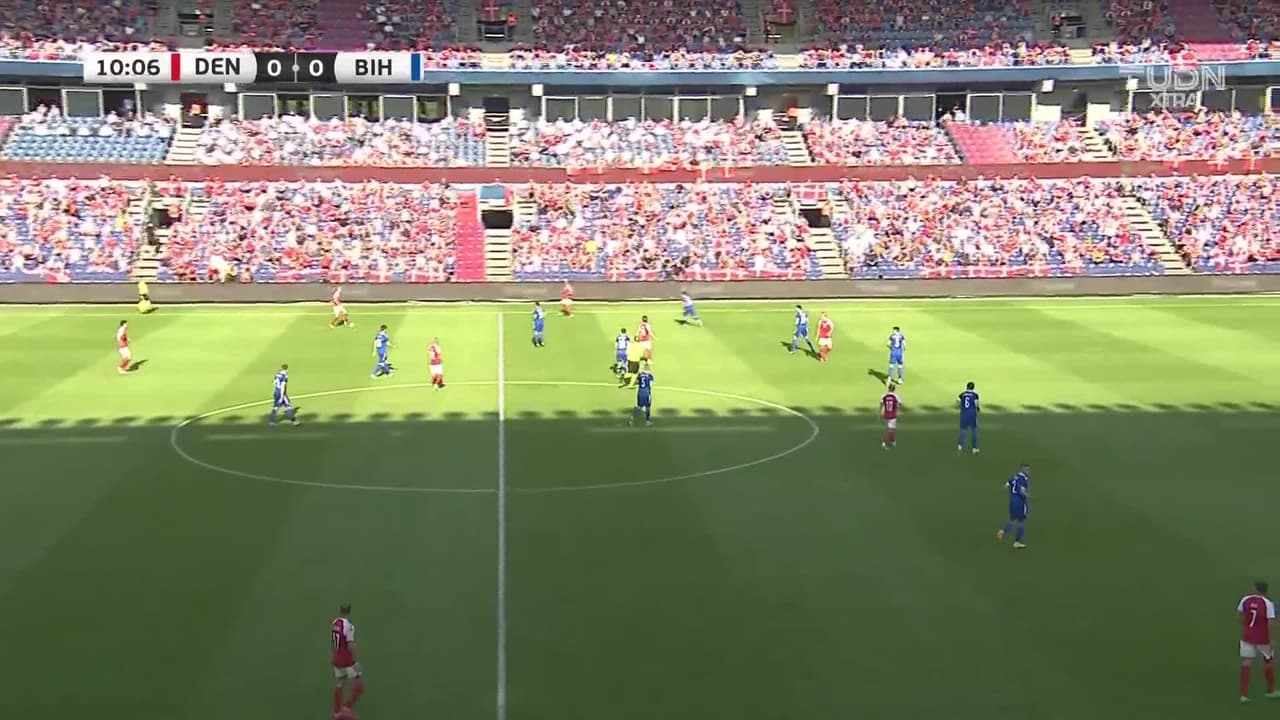 ¡TIRO ATAJADO! disparo por Martin Braithwaite.