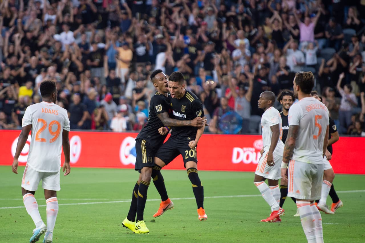 Eduard Atuesta suele hacer una fantástica labor para LAFC en recuperación y en gestación de jugadas. Lo suyo no suele ser el gol, pero ante Atlanta, el colombiano se hizo presente en el marcador con una media vuelta.