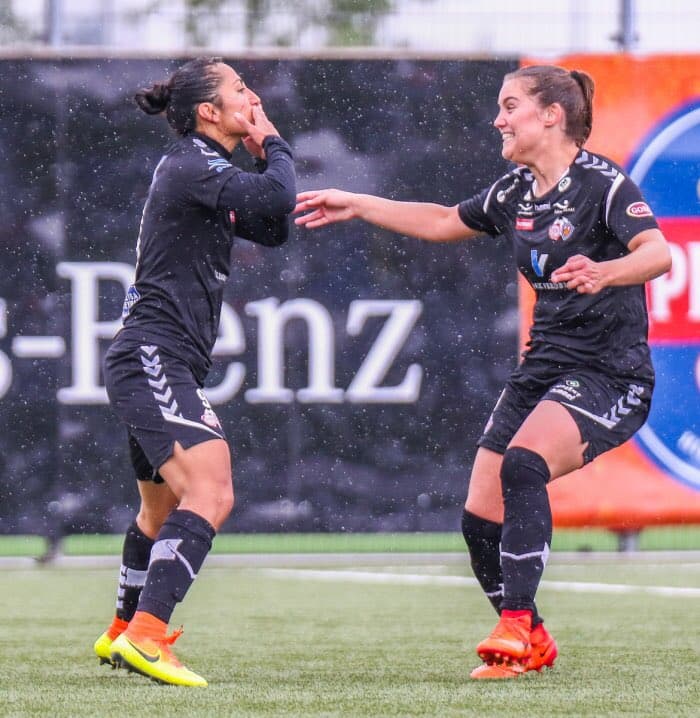 Úrvalsdeild / ÍBV 3-[2] Thór / KA: la mexicana Stephany Mayor marcó uno de los goles de su equipo, llegando a 15 en la temporada 2017. Cecilia Santiago y Bianca Sierra también fueron titulares con el equipo islandés.