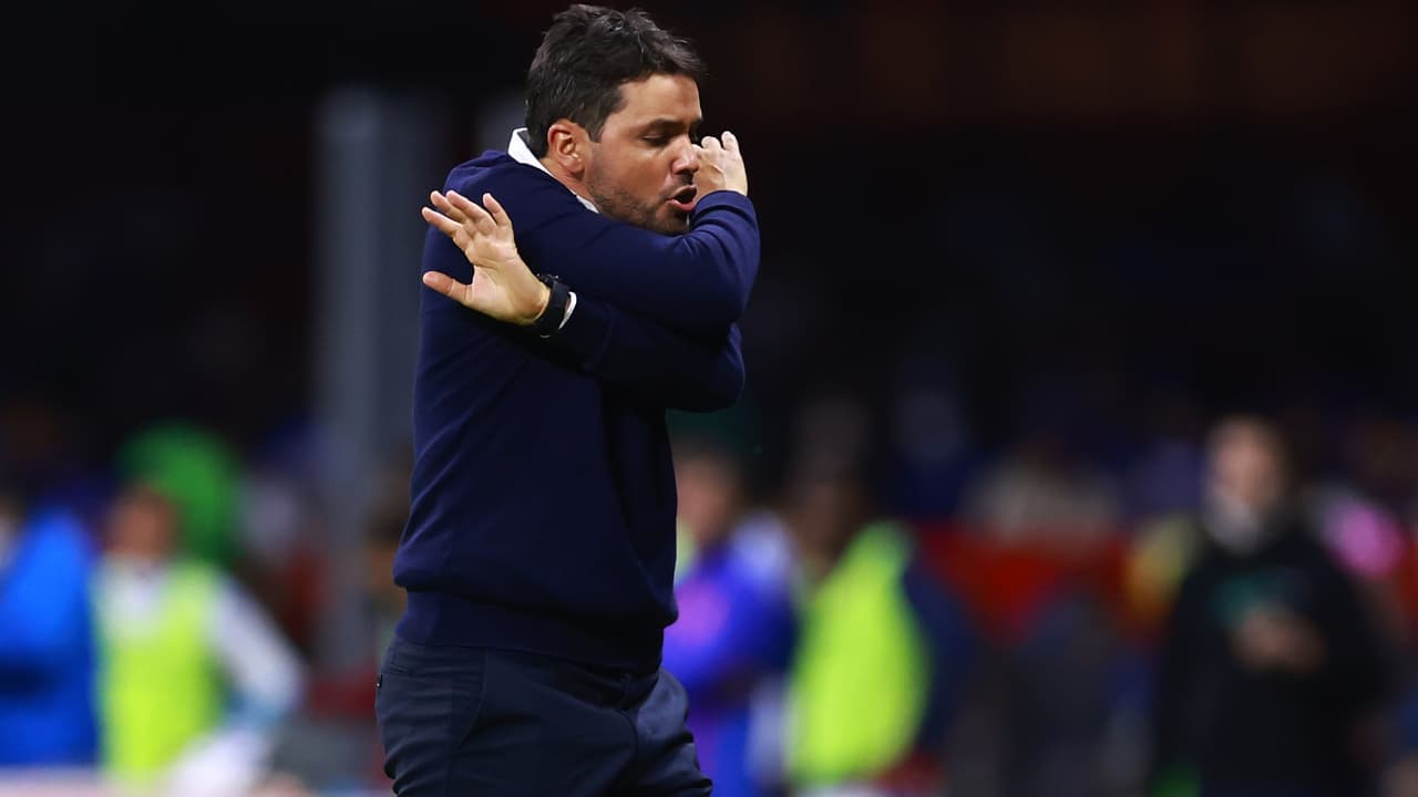 Larcamón sobre la violencia en Querétaro: “Fue muy difícil salir a la cancha”