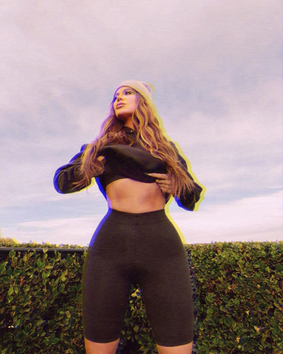 Sin embargo, la filtración de una foto de Klhoé en bikini sin edición, desató una guerra.