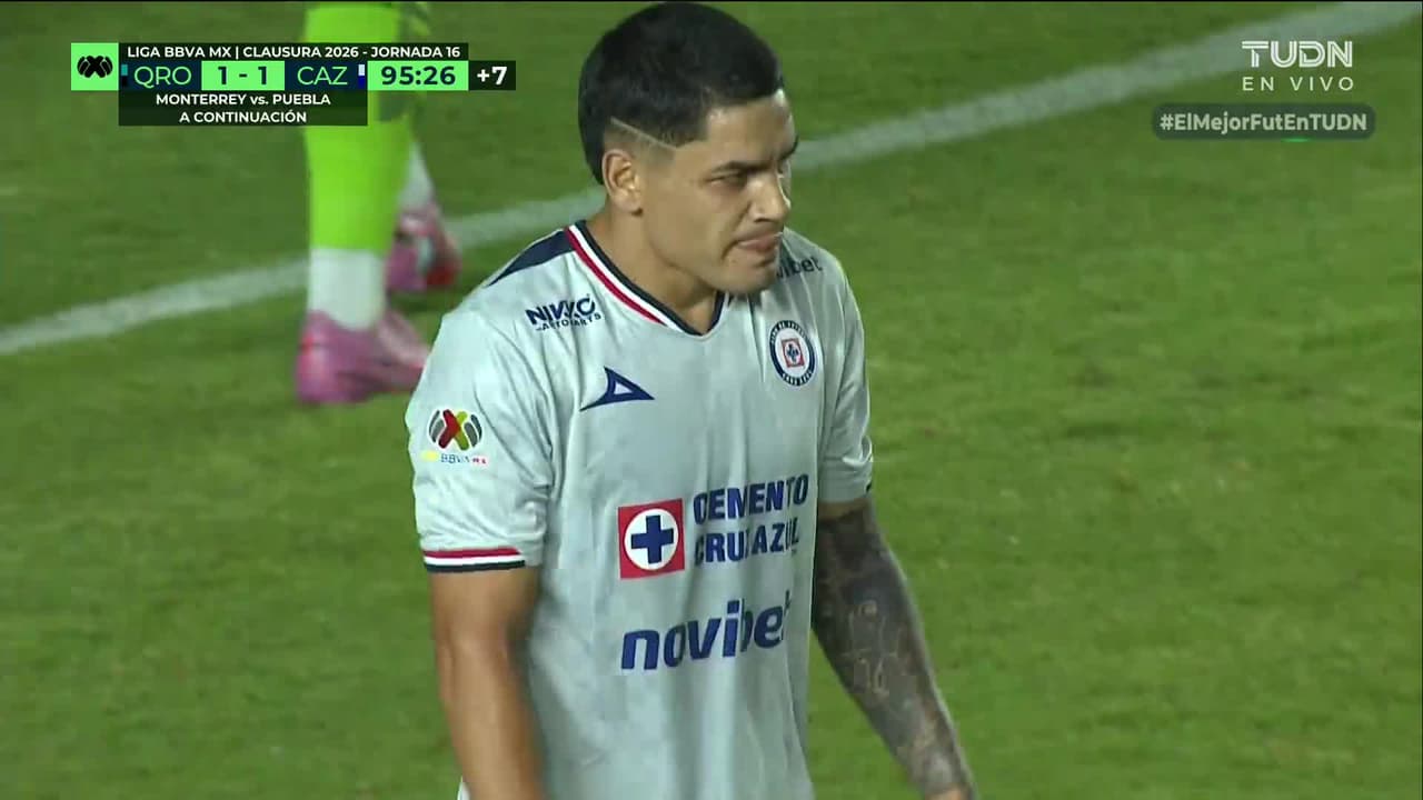 ¡Osote de Fernández! Toro falla el gol del triunfo para Cruz Azul