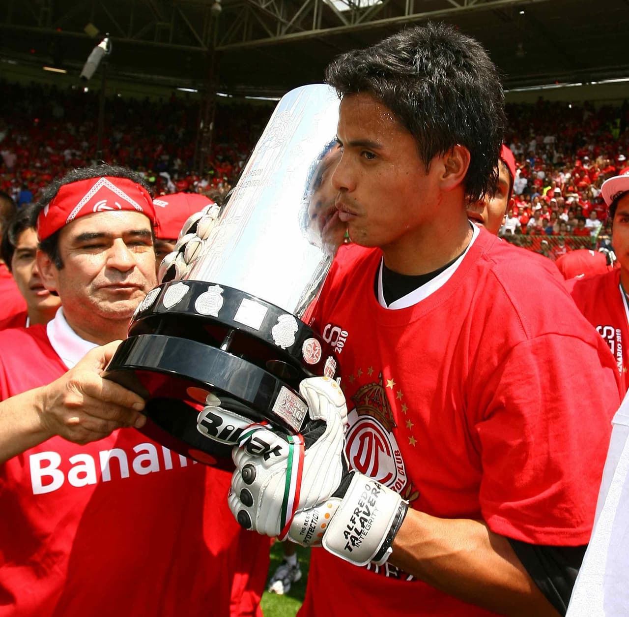 Alfredo Talavera fue uno de los que celebró ese título con Toluca y aún sigue en el equipo.