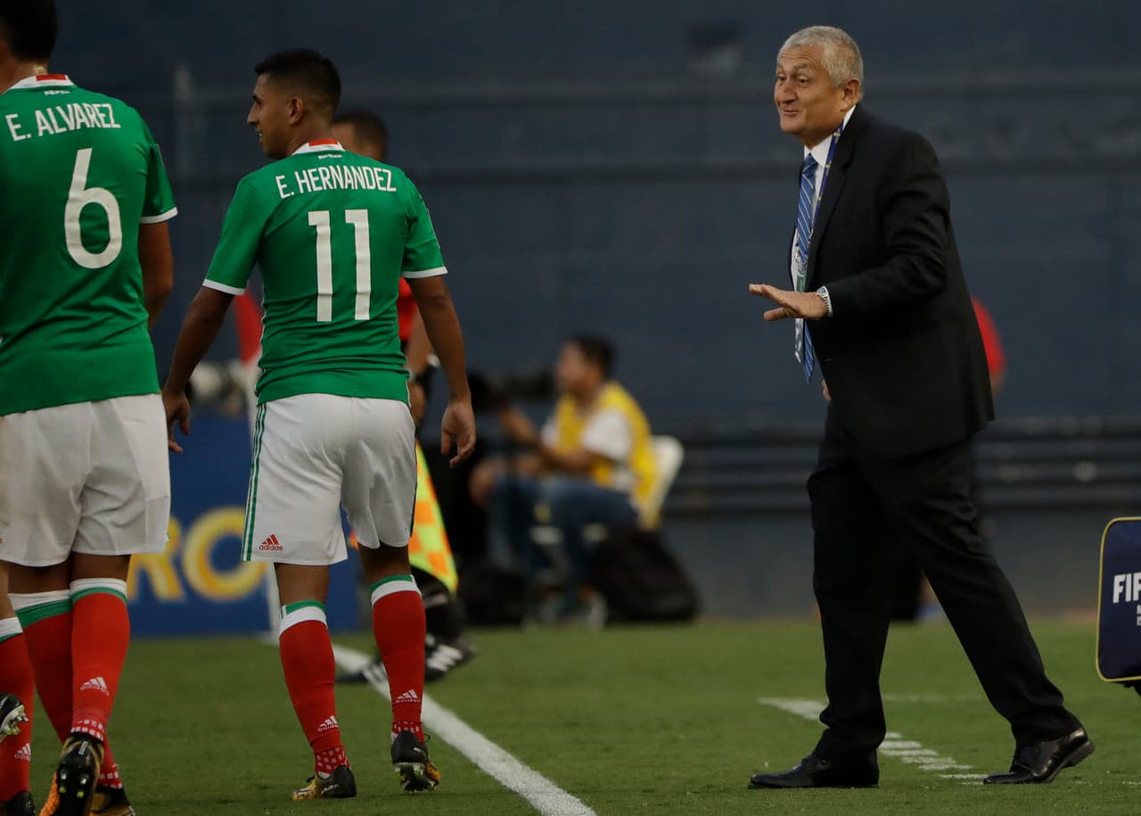 El colombiano Eduardo Lara ya sufrió con El Salvador lo que es enfrentar a un grande de Concacaf como México en la Copa Oro, donde cayó derrotado.