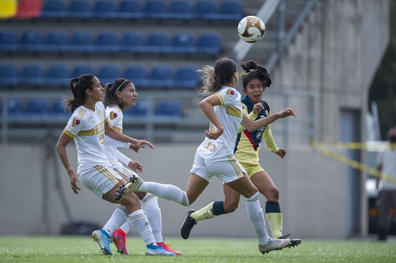 La jugadoras del América no pueden meter ni las manos y las regias se encargan de golear 0-4 al conjunto capitalino.
