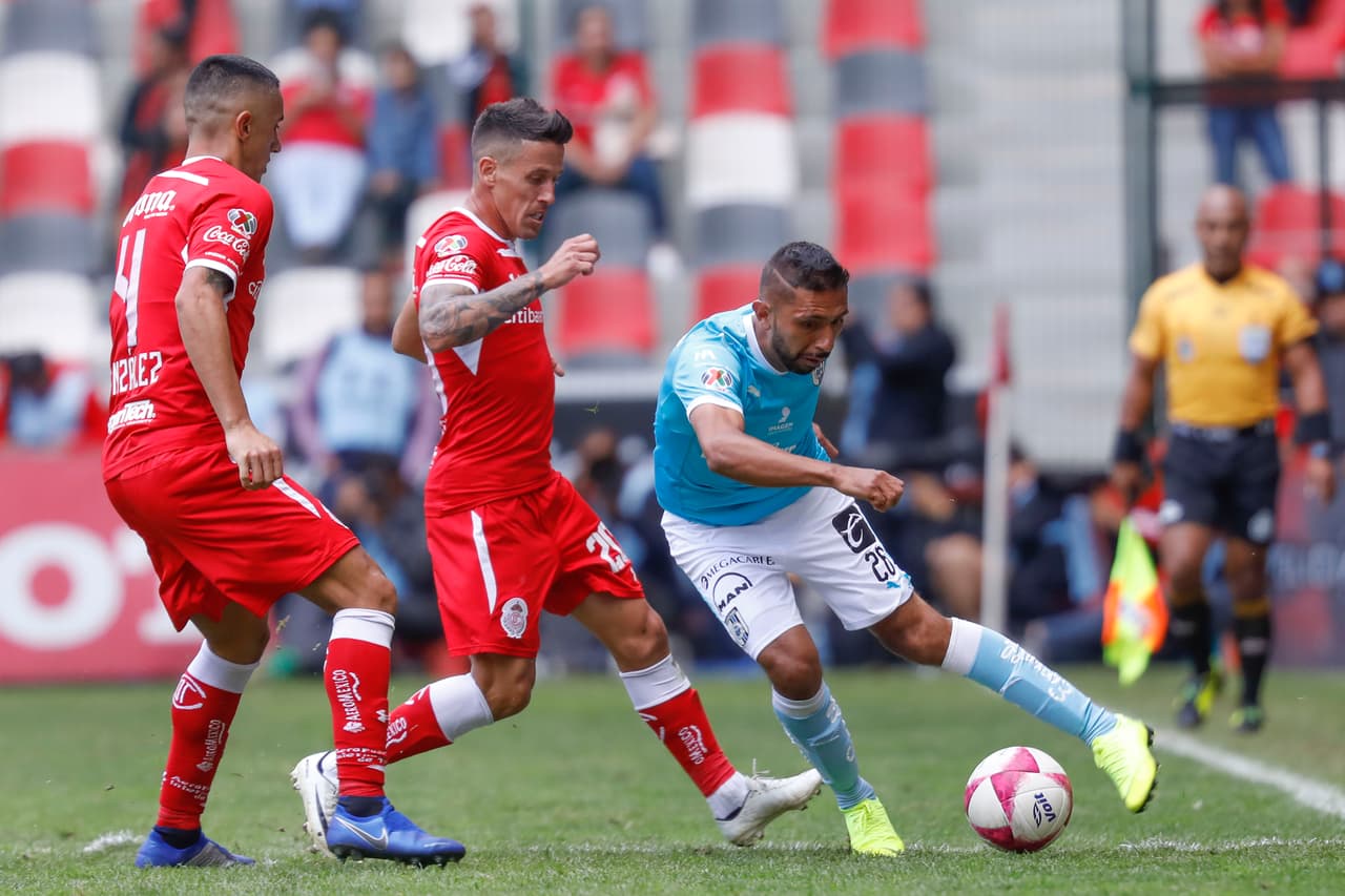 <b>Volante:</b> Erbin Trejo (Querétaro, -2)