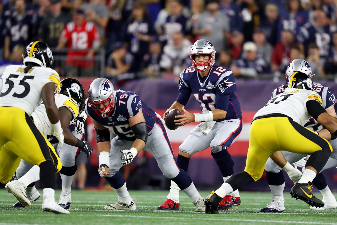 Arrancó la NFL con una paliza de los Pats 33-3 a los Steelers de Pittsburgh.