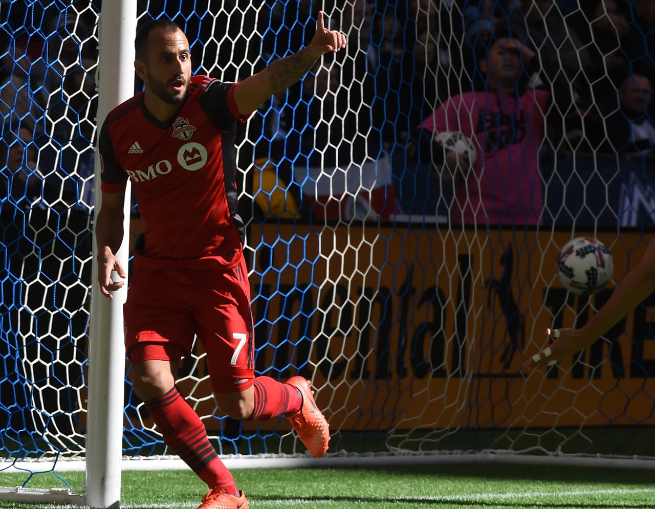 Víctor Vázquez y su vida en Toronto después de Cruz Azul: "Me dejan jugar a mi manera"