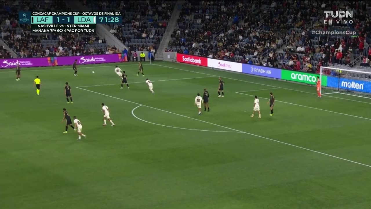 ¡Cómo jefe! Hugo Lloris se avienta un atajadón en Concachampions