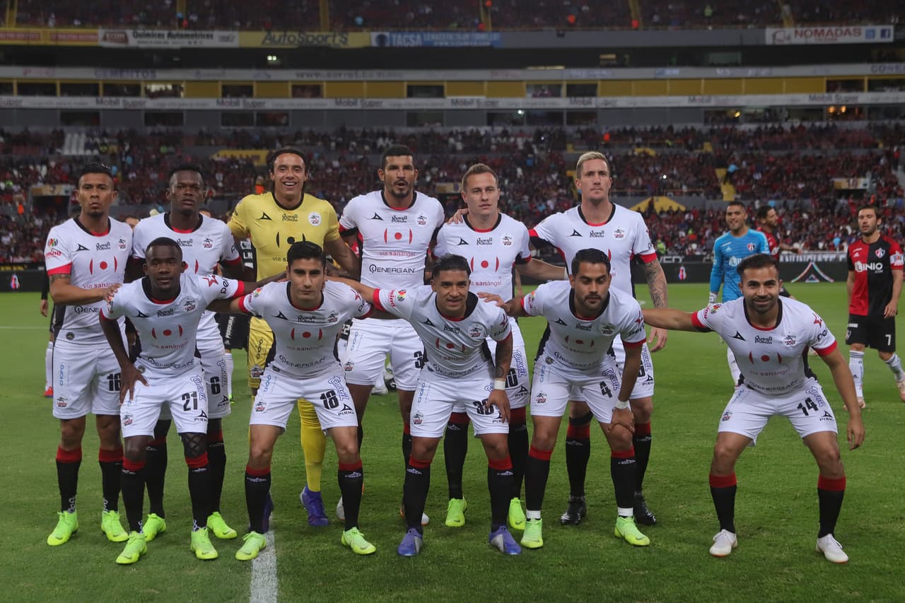 Lobos BUAP con su once inicial en busca de volver a ganar tras haber perdido en casa.