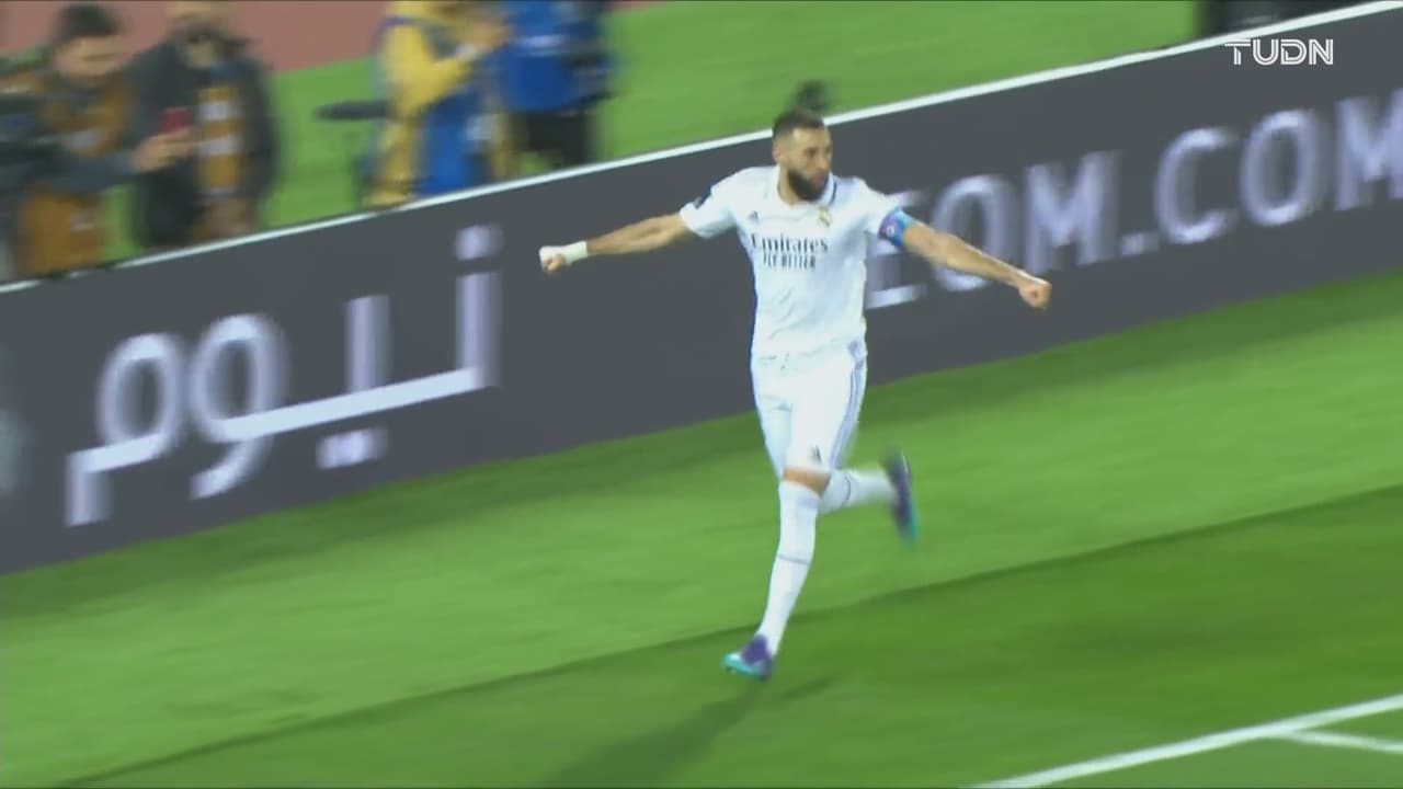 ¡Aparece Benzema! 'El gato' cierra la pinza y pone el marcador 3-1