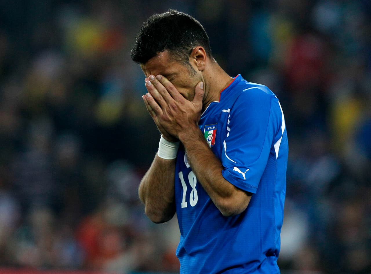 Italia vivió en menos de dos ediciones la gloria y la humillación en los Mundiales, con dos historias muy diferentes en Alemania 2006 y después en Sudáfrica 2010.