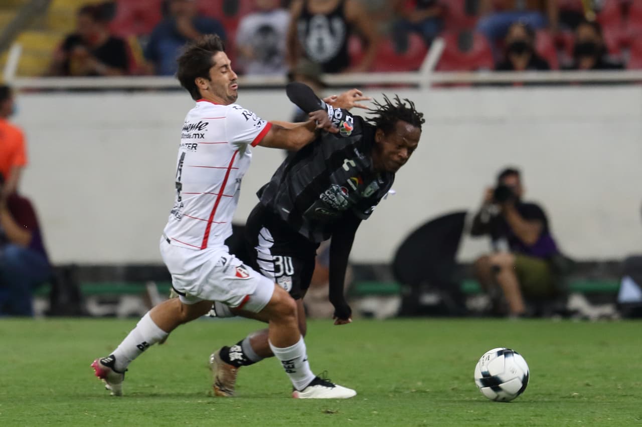 Con solitario gol de Roberto de la Rosa en los últimos minutos, Pachuca le pegó al campeón Atlas y de paso se metió como nuevo líder del Grita México Clausura 2022.