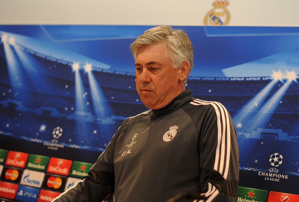 Tras la era Mourinho llegó el italiano Carlo Ancelotti, quien hizo vivir al Real Madrid una etapa muy dulce, con una Copa del Rey, una Liga de Campeones, una Súpercopa de la UEFA y un Mundial de Clubes FIFA. Fueron 119 partidos, ganó 89 de ellos, estuvo del 25 de junio de 2013 al 25 de mayo de 2015.