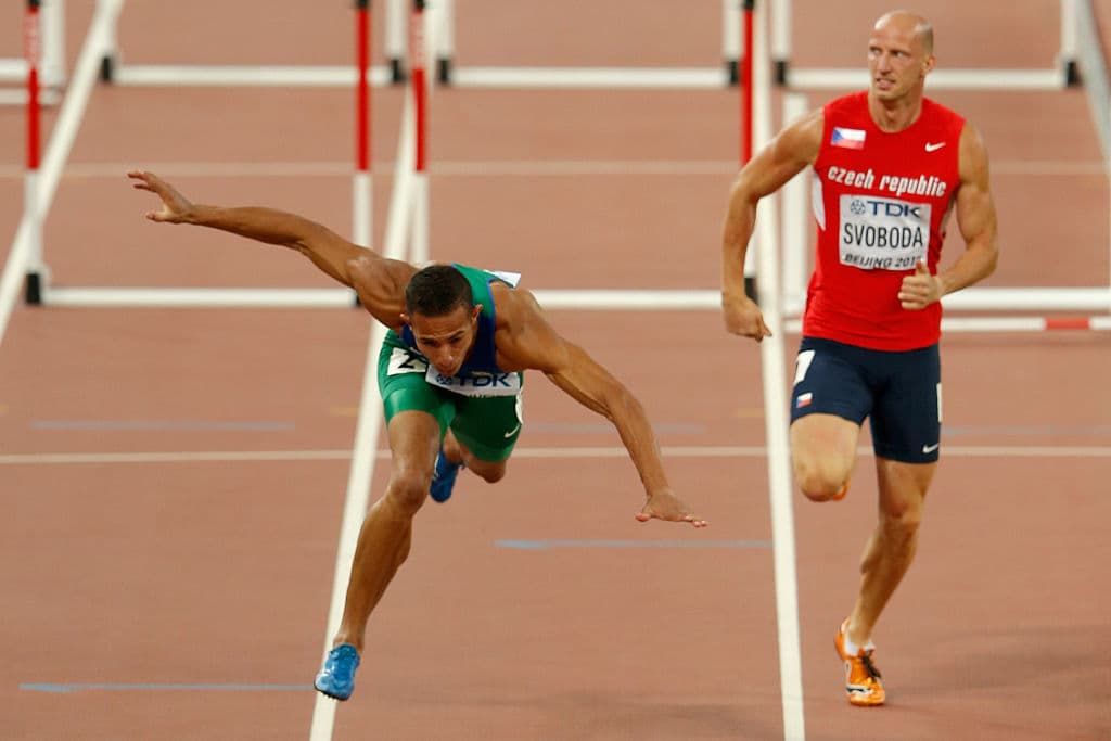 Durante las eliminatorias de 110 metros con vallas, el brasileño Joao Victor de Oliveira también se arrojó, ¿se volverá tendencia en los Juegos Olímpicos?