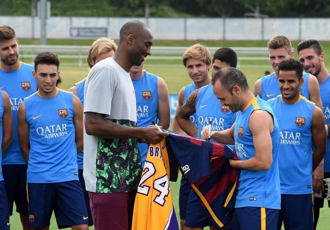 El mundo del futbol también se paraliza por la muerte de Kobe