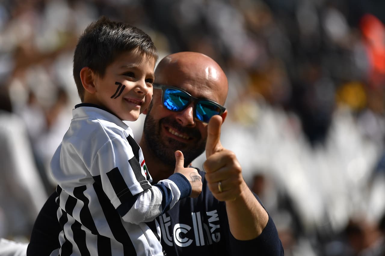 El equipo femenino de Juventus jugó su primer partido en el Allianz Stadium, donde convocó 39 mil fanáticos que vieron su triunfo 1-0 sobre Fiorentina. Así quedaron cuatro puntos arriba del segundo lugar a falta de tres fechas del cierre del torneo.