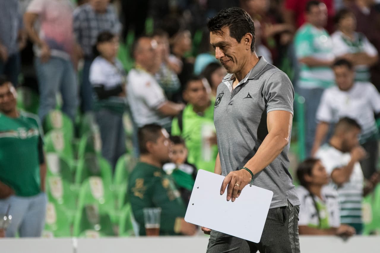 El técnico Gustavo 'Chavo' Díaz sabe que luego de una sequía de triunfos y tres duras goleadas en contra, León debe buscar el triunfo para levantar cabeza esta temporada.