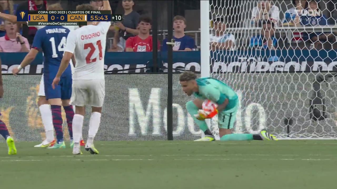 ¡Lo que deja ir Ferreira! El goleador del Team USA perdonó frente al arco