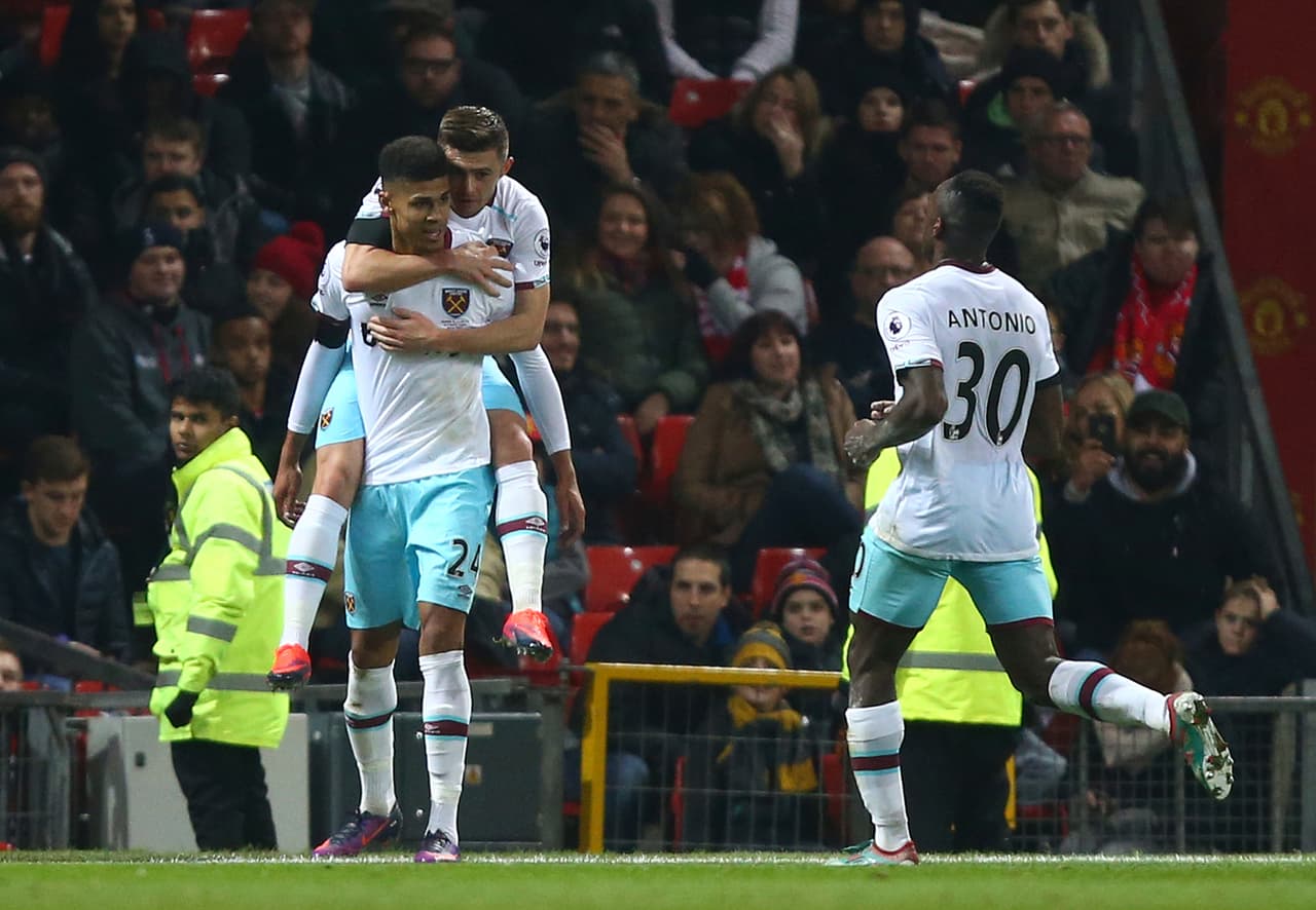 2016-2017: el inglés Ashley Fletcher estuvo en 20 partidos con West Ham, en los que anotó un gol. Completan esta lista otros delanteros que se fueron en blanco. ¿Qué pasará con Javier Hernández?