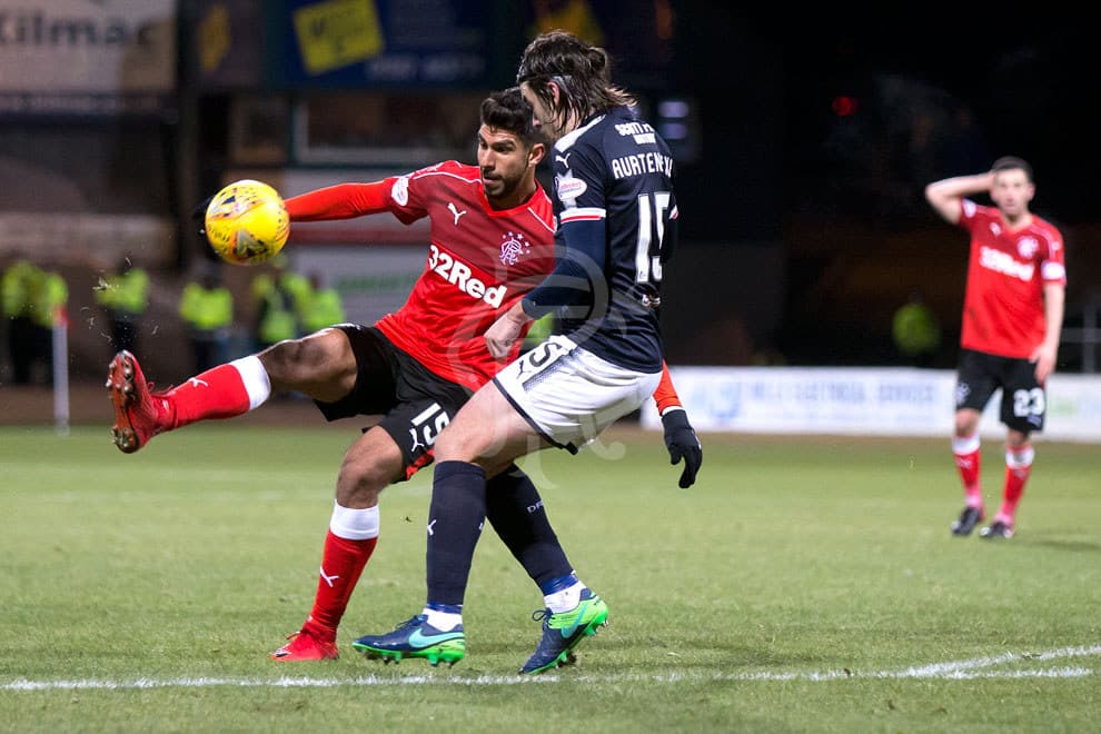Dundee 2-[1] Rangers: Eduardo Herrera y Carlos Peña fueron convocados para este partido, pero solo 'Lalo' tuvo minutos. El delantero entró al minuto 45 por la lesión del colombiano Alfredo Morelos. Segunda derrota consecutiva de los Gers.