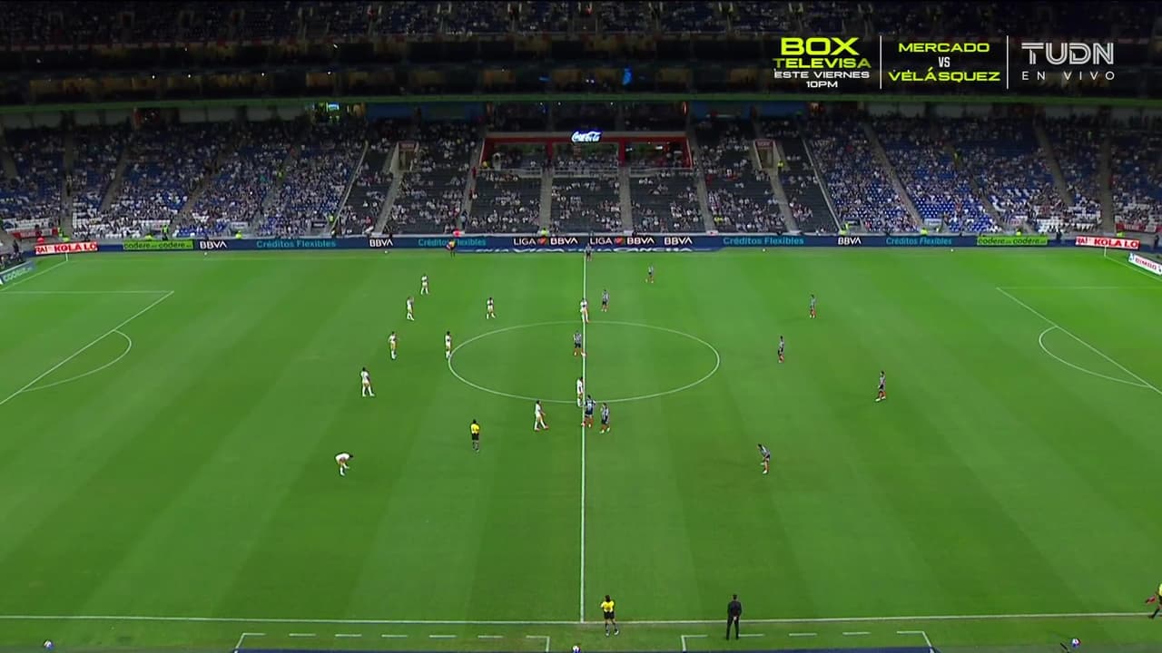 ¡Gran ambiente en Monterrey! Pumas visita a Rayados en el Gigante de Acero