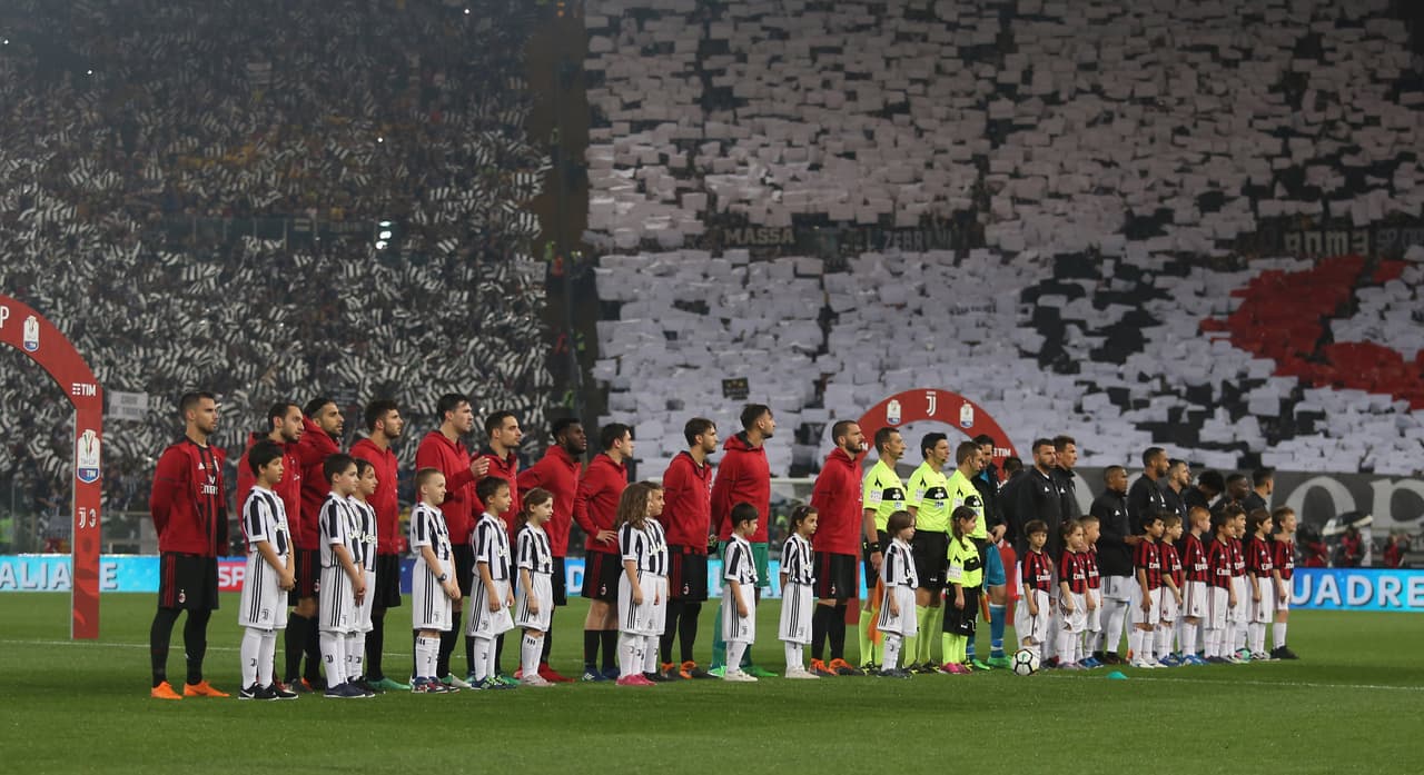 Estaba todo preparado para el comienzo del partido. Juventus venía de ganarle 3-1 al Bologna, mientras que el Milan había derrota al Hellas Verona por 4-1.