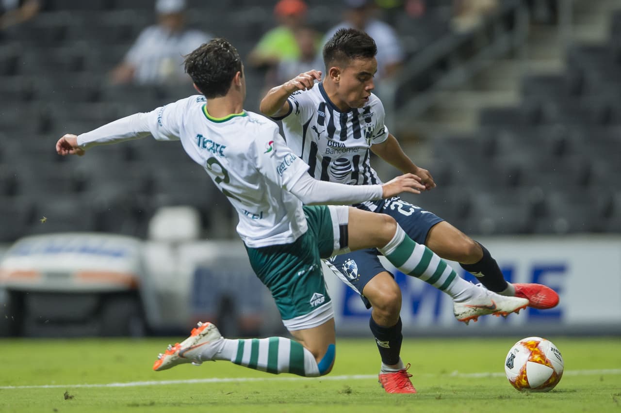 Los Rayados no se querían ver en el rol del América, al ser eliminado por un equipo del Ascenso MX y arrancaron el segundo tiempo con empuje, con deseos.
