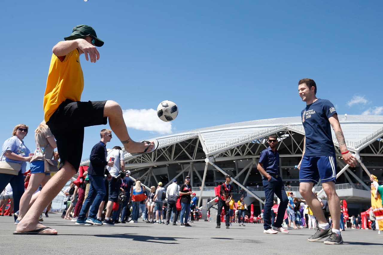 Los fanáticos pusieron todo su colorido y buena energía para el partido entre Dinamarca y Australia por el grupo C, en su segunda aparición en el Mundial de Rusia 2018.