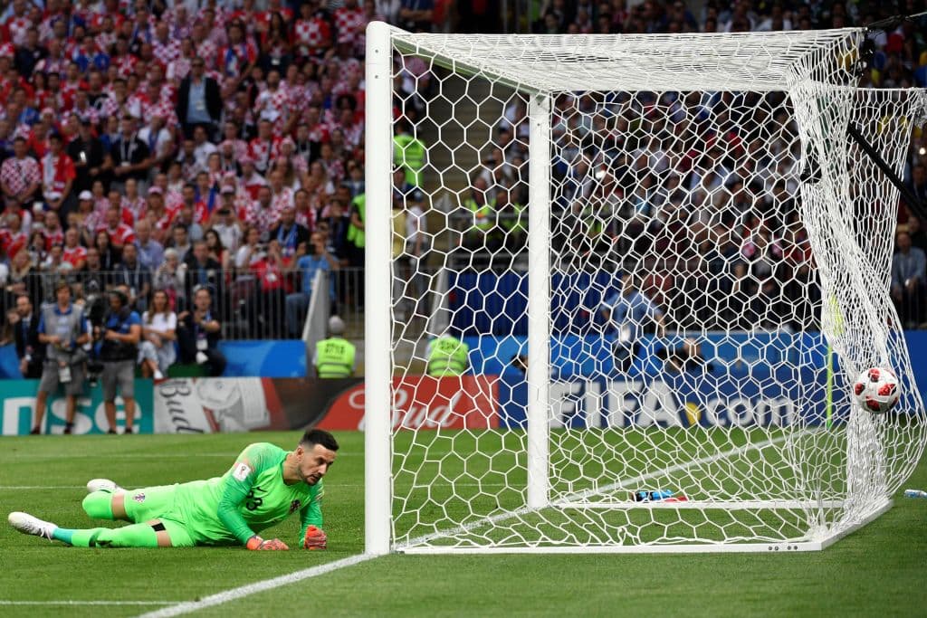 La impotencia de Danijel Subasic ante uno de los mejores goles del Mundial fue evidente, en un duro golpe para Croacia.