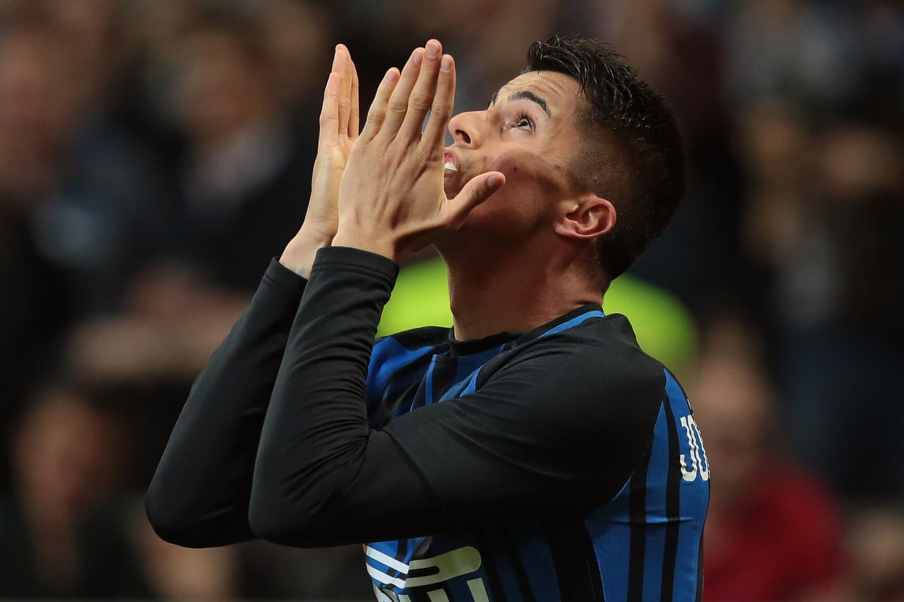 Mientras uno saldrán del United, otros llegarán. Ese sería el caso del portugués João Cancelo, quien actualmente juega para el Inter de Milán.