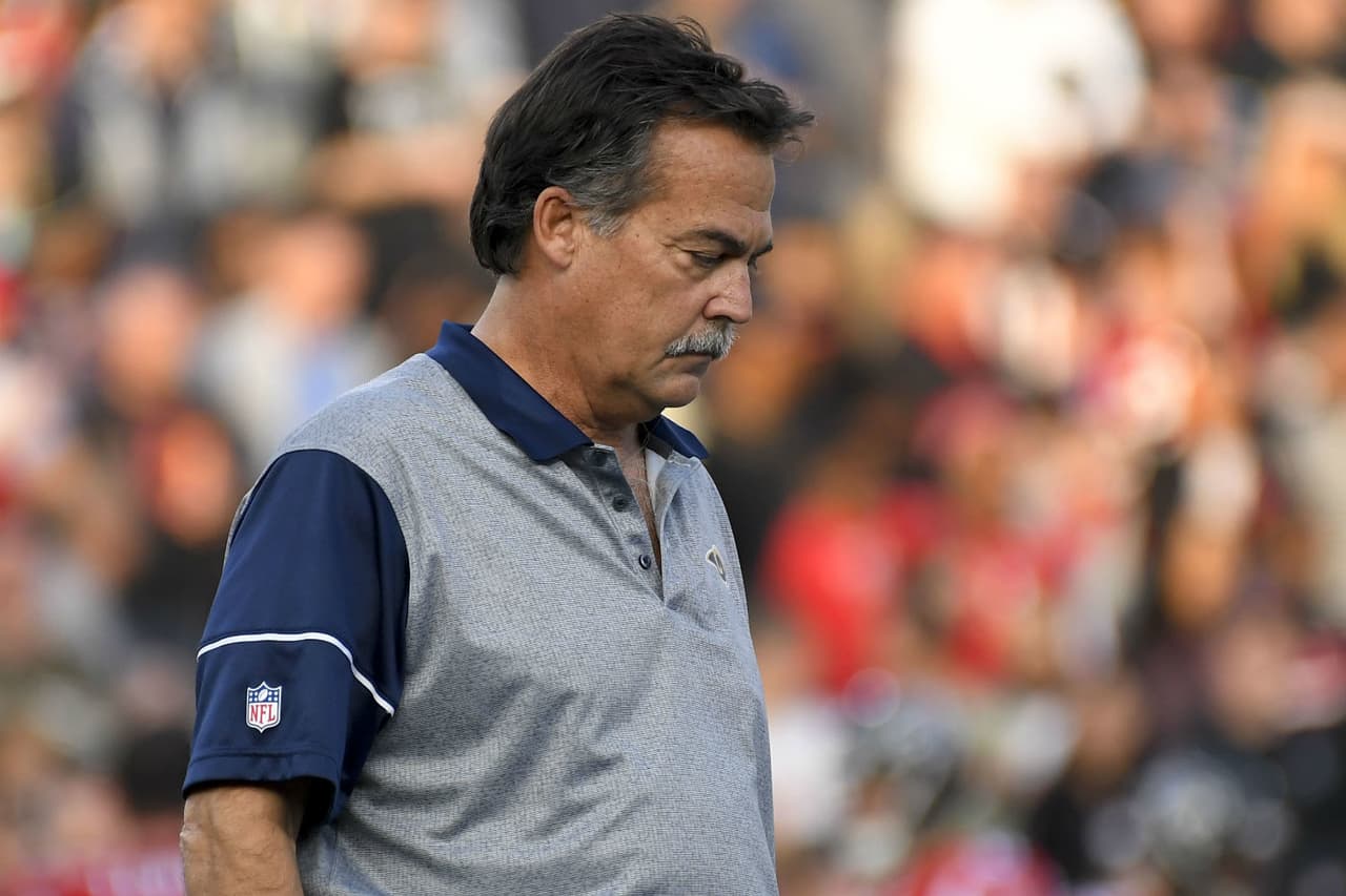 Jeff Fisher dirigió el domingo por última vez a los Rams.