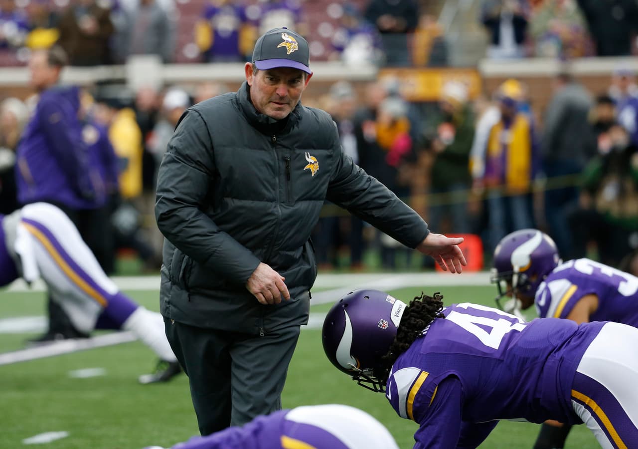 MINNESOTA VIKINGS No estaban en playoffs desde la Temporada 2012. Tampoco ganaban la División Norte de la NFC desde 2009. El coach Mike Zimmer en su segundo año de trabajo los puso en playoffs.
