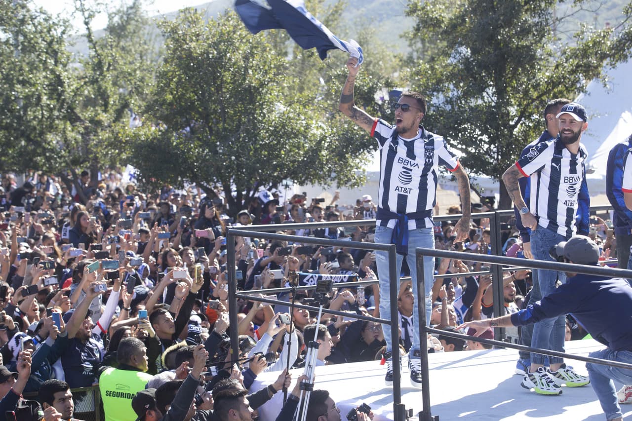 Con emotivas palabras, Leonel Vangioni se despide de Monterrey