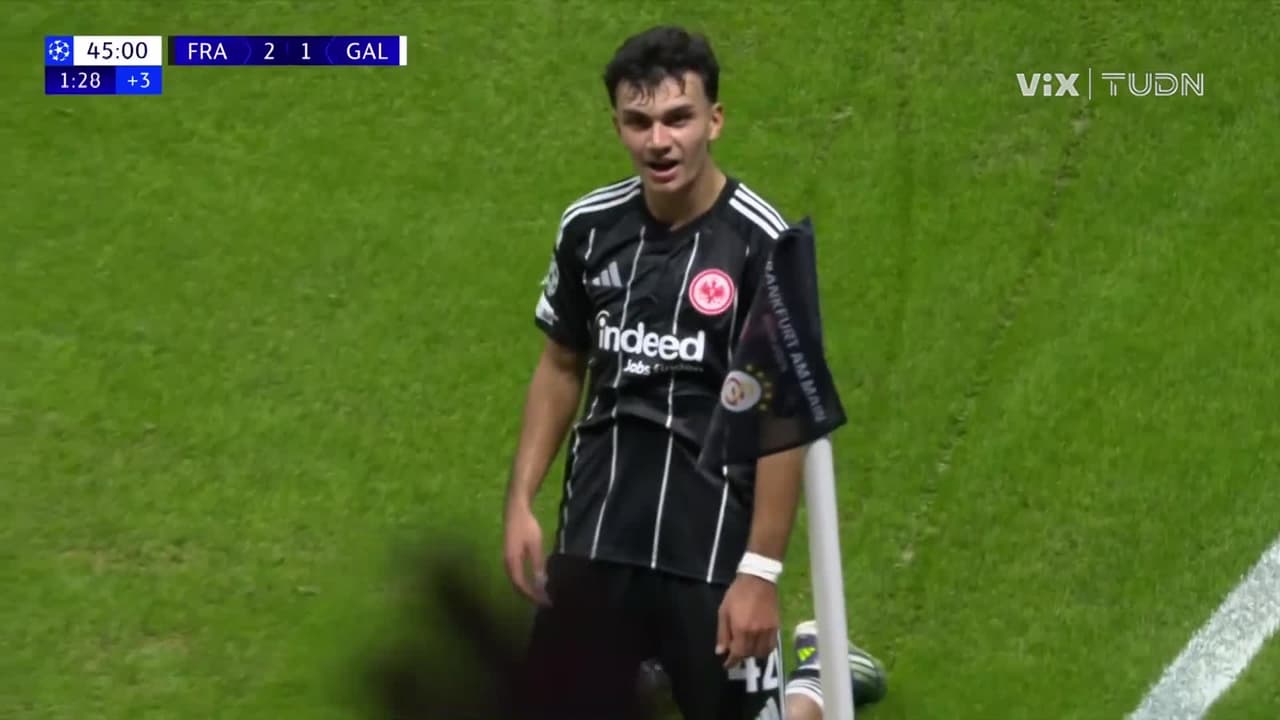 ¡Golazo y remontada! Can Uzun define al ángulo para Eintracht Frankfurt