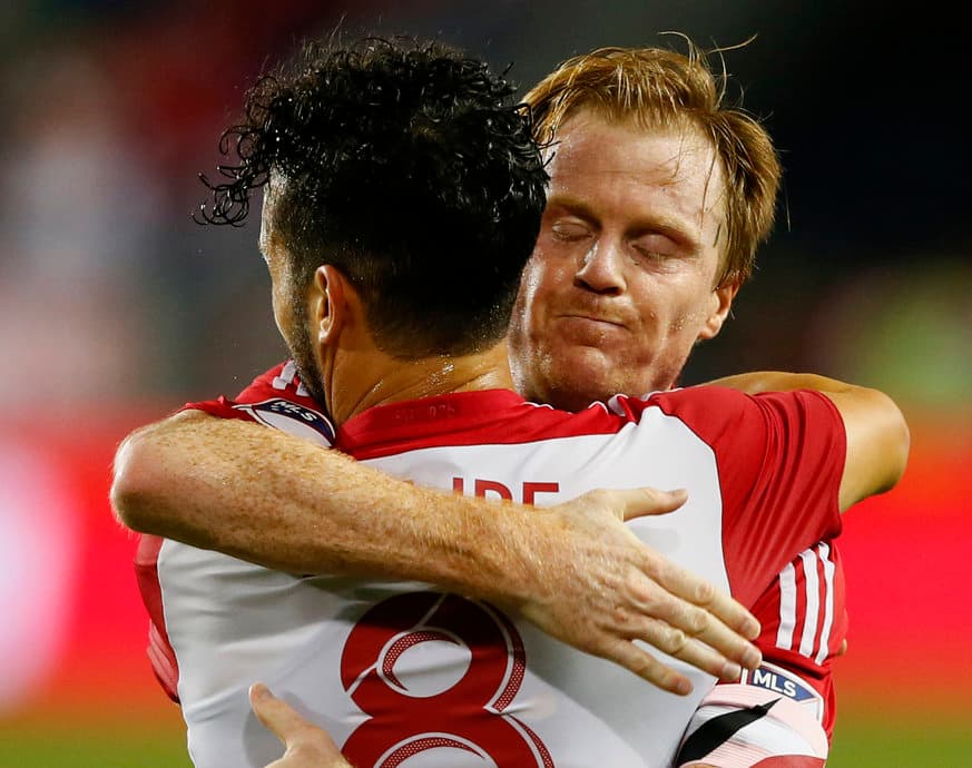 New York Red Bulls le da vuelta y se impone 3-2 a Philadelphia Union en un encarnizado duelo