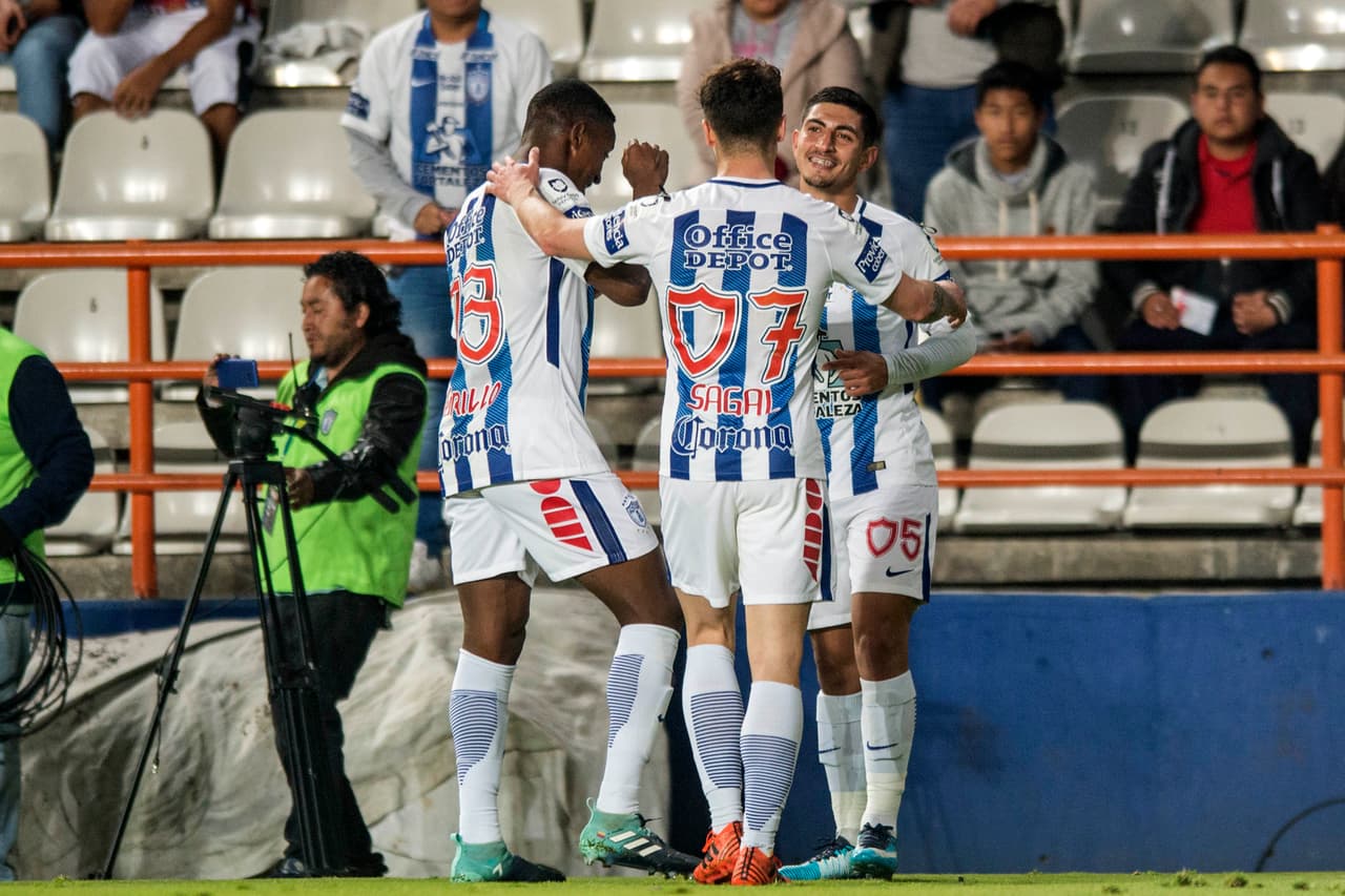 Pachuca impuso la fiesta en el estadio Hidalgo y dijo presente para estar en la final de la Copa MX con su triunfo 2-0 contra Atlante.