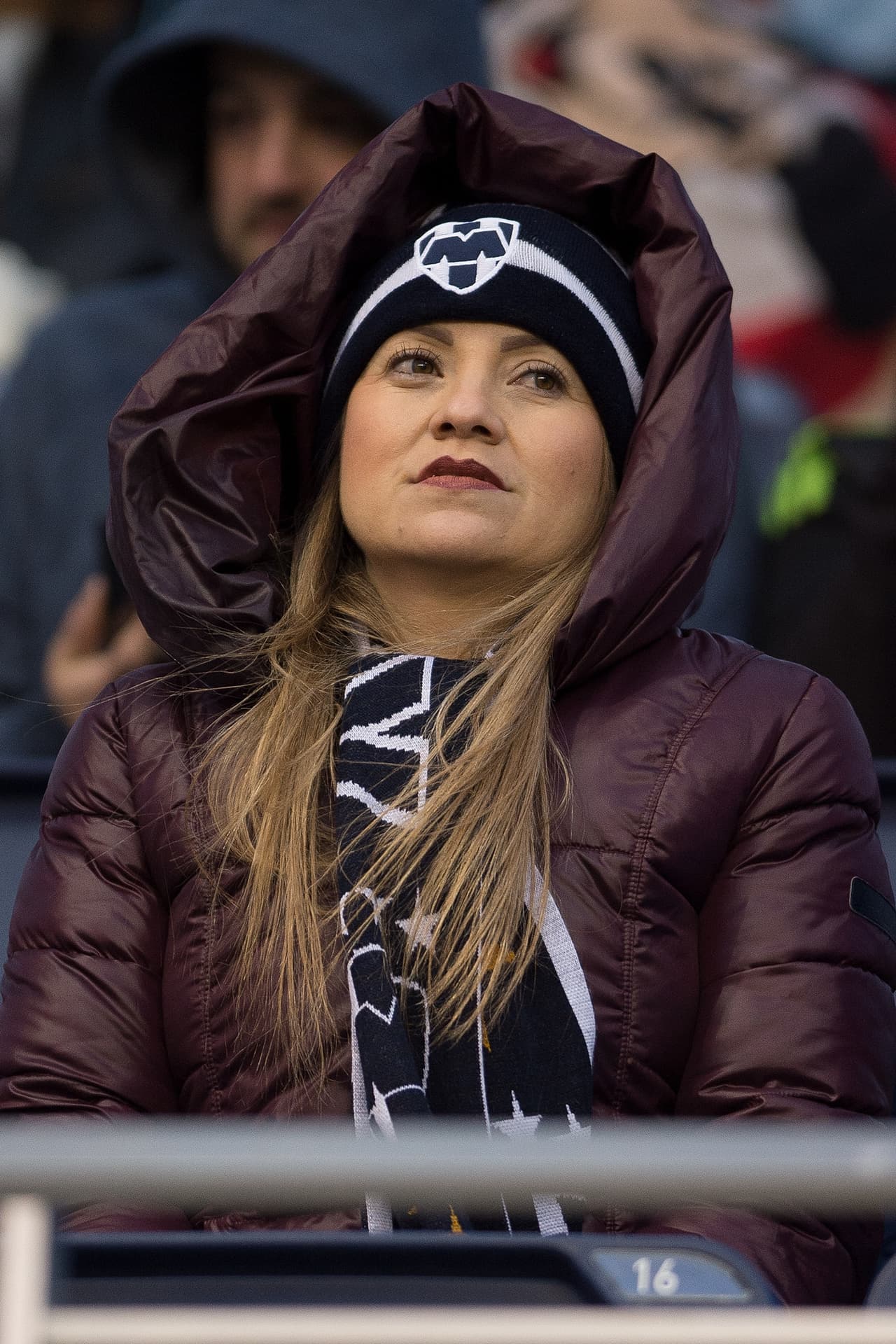 Este fue el ambiente dentro y fuera del Childrens Mercy Spark Stadium, en Kansas City, Kansas, para presenciar el partido de Vuelta de las Semifinales de la Concacaf Champions League entre Sporting Kansas City y Rayados del Monterrey en medio de una noche fría.