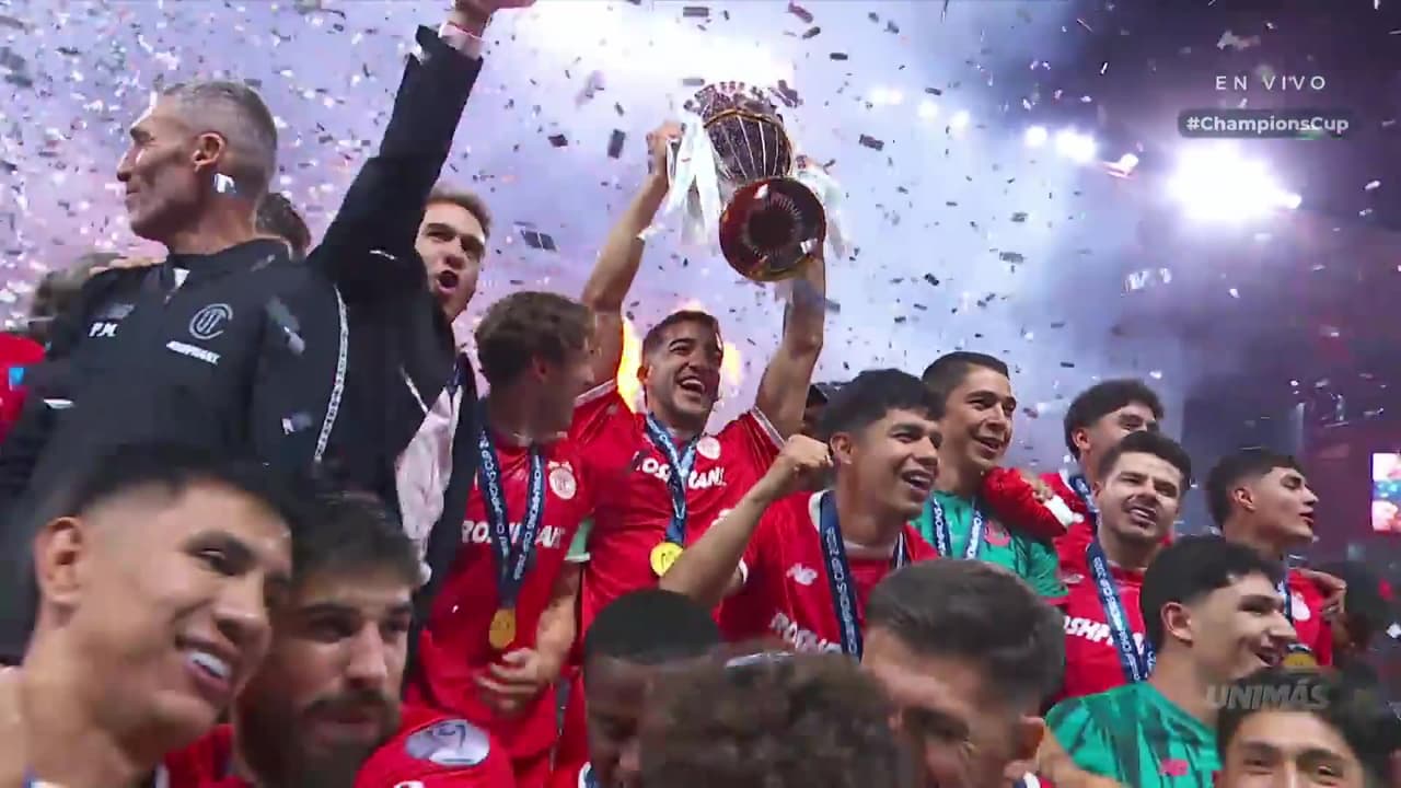 ¡23 años después Toluca levanta el título de Concacaf!