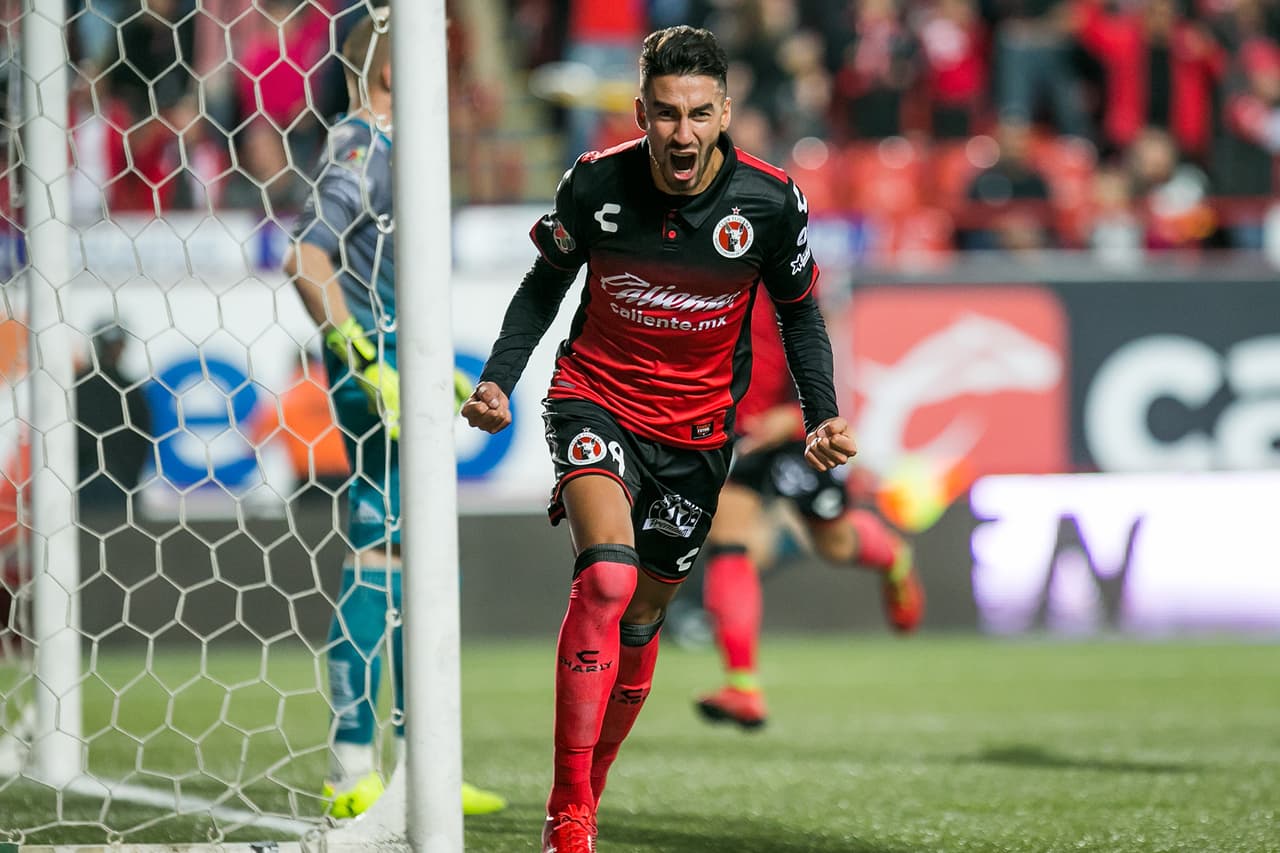 Con fiereza, Xolos vence 2-1 a León y aún aspira a entrar a la Liguilla