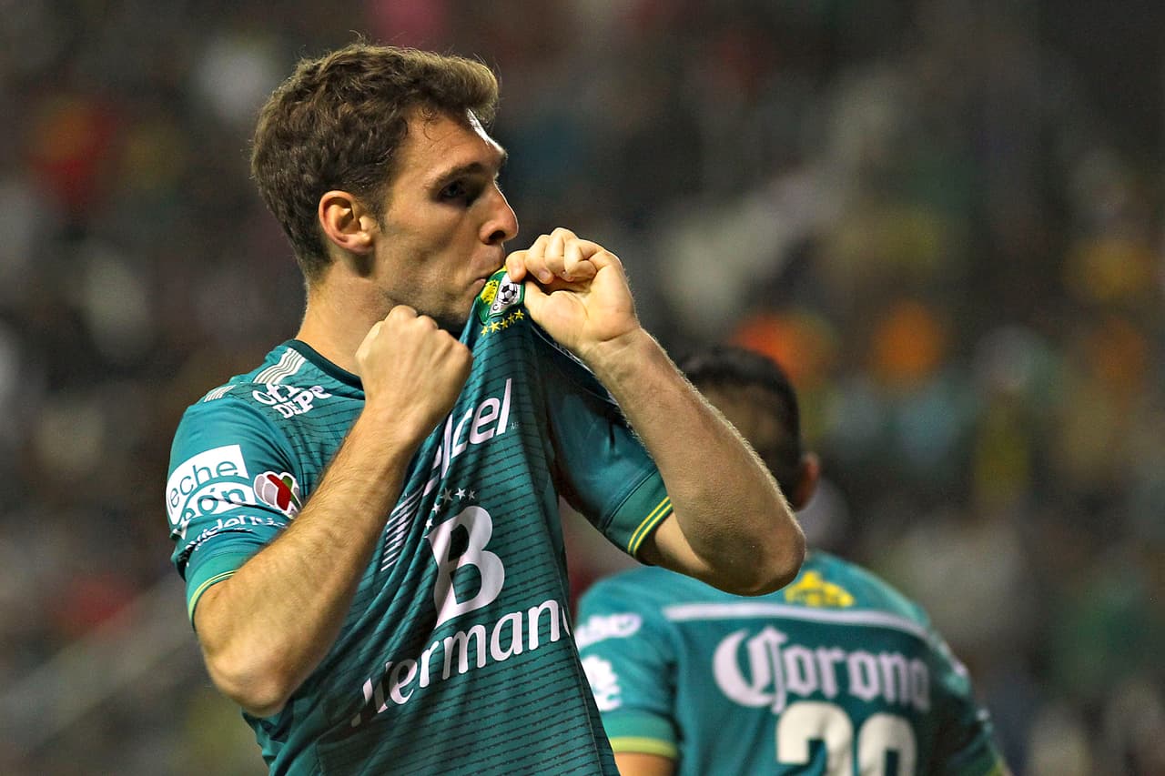 Mauro Boselli - León.- El delantero de la Fiera se volvipo a colar dentro de los mejores jugadores, al sumar 15 puntos durante la J10. Su valor en el UD Fantasy es de $11.4 millones.